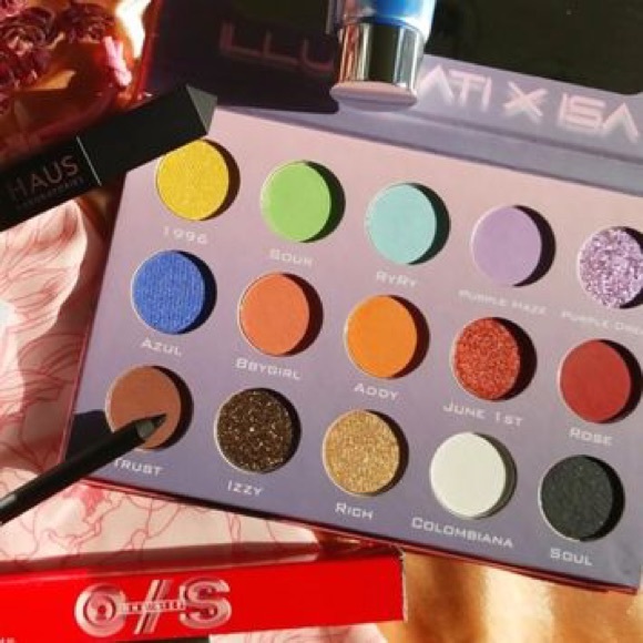 NWT Illuminati x ISA Eyeshadow Palette - Picture 3 of 6